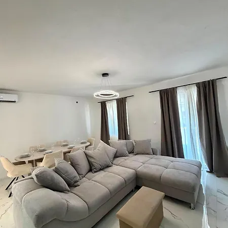 Am Exclusive Apartment